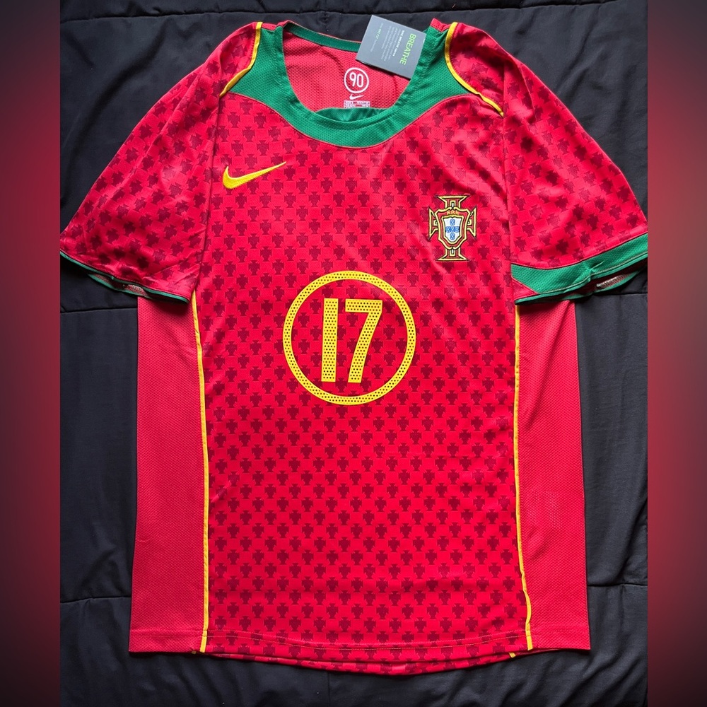 Ronaldo #17 Portugal 2004 S-L Soccer Jersey Retro Home World Cup CR7